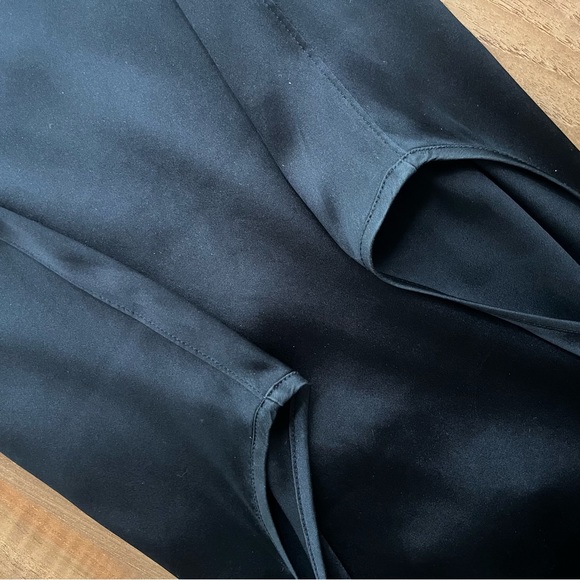 ❌SOLD❌ CHANEL Vintage 1996 CC Logo Black Silk Blouse Gold FR40 M Excellent Auth - Picture 11 of 15